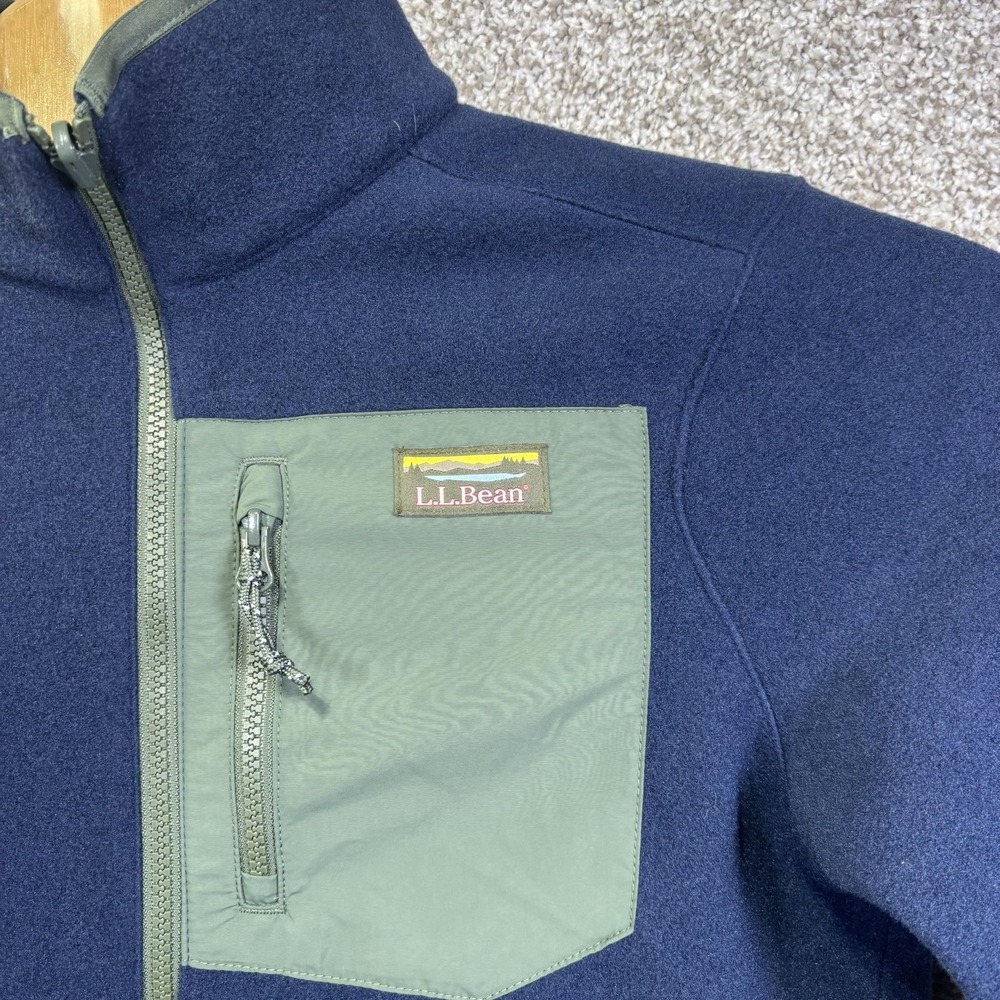 L.L.Bean Jacket Womens Petite Medium Blue Fleece Full Zip Chest Pocket Warm - Picture 2 of 6